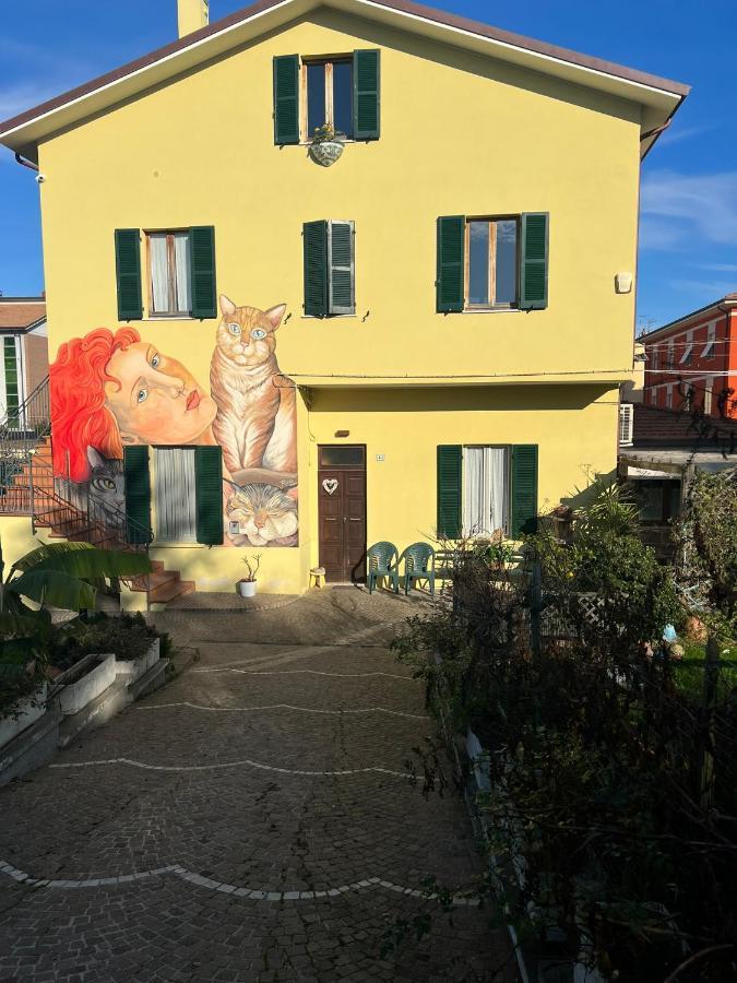 פסארו B&B I Tre Gatti מראה חיצוני תמונה